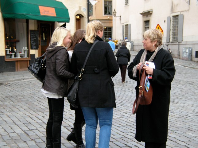 Eleanor directing tourists in Old Town