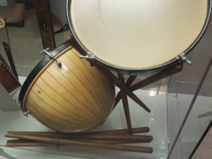 Hand Screw Timpani. Screw Timpani